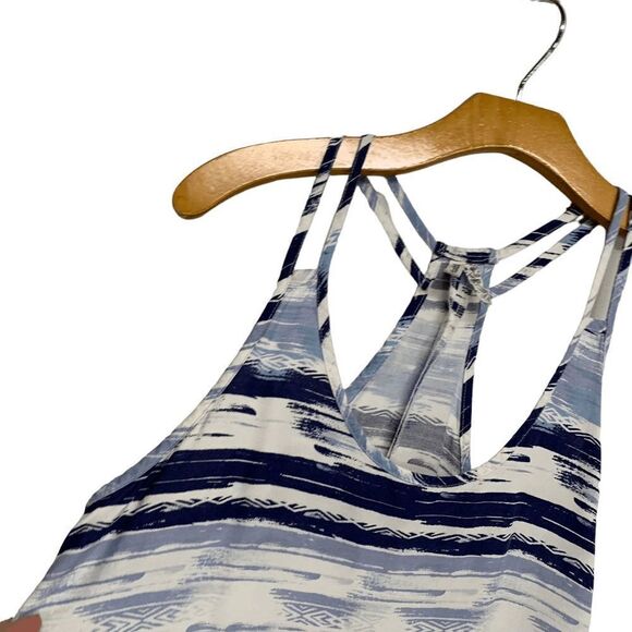 Mudd Junior's size Medium Blue white gray tribal stripe Racerback Granola Top - Picture 4 of 13
